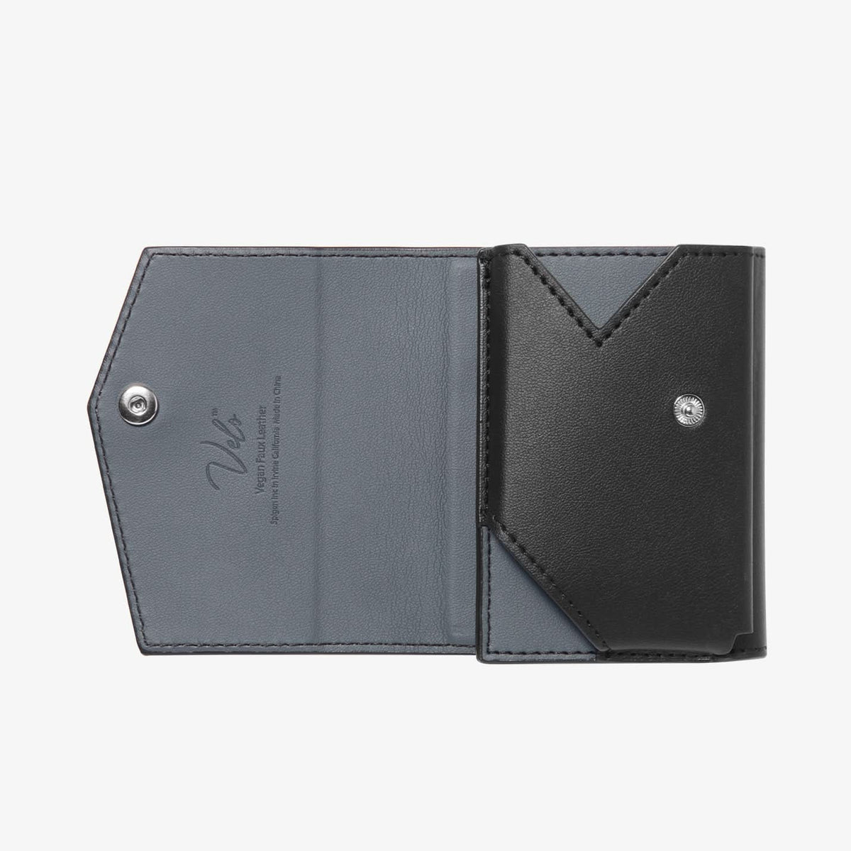 AFA09442 - MagSafe Card Holder Valentinus Pro | 3 Cards in Black showing the partial inner of the wallet