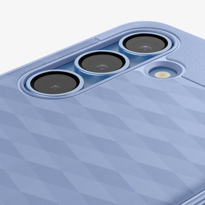 ACS09059 - Galaxy S25 Plus Case Parallax (MagFit) in Purple-ish showing the partial back, lens camera zoomed in