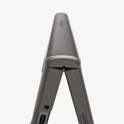 ACS07821 - Galaxy Z Fold 6 Case Slim Armor Pro in Gunmetal showing the front of the hinge and partial sides zoomed in