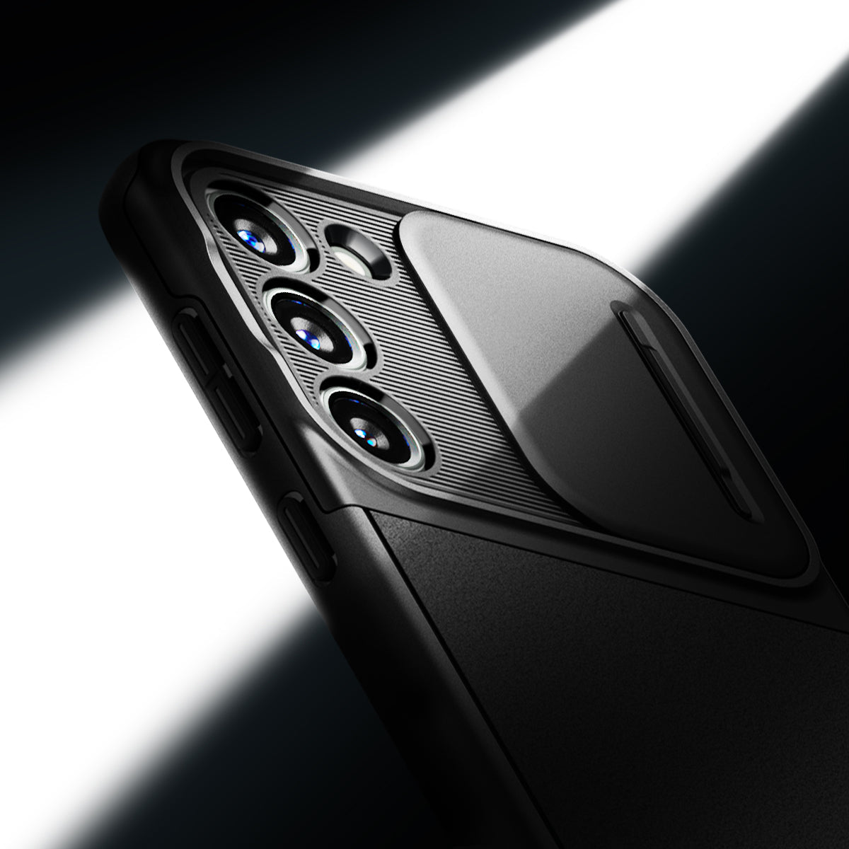 ACS05687 - Galaxy S23 Plus Case Optik Armor in black showing shine in the camera.