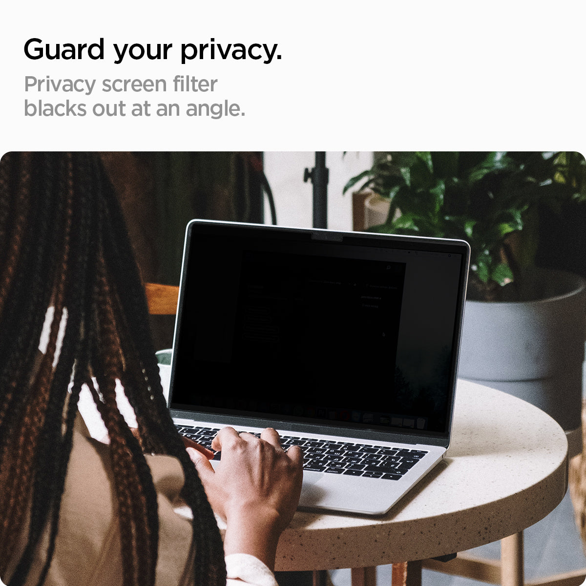 AFL06440 - MacBook Pro 13-inch Safe View in Privacy showing the privacy screen filter blacks out at an angle