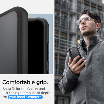 ACS07331 - Galaxy S24 Plus Case Ultra Hybrid in Frost Black comfortable grip. snug fit for the galaxy and just the right amount of depth for your hand's comfort.