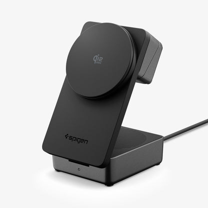 ACH10398 - Spigen Qi2 3-in-1 Fast Wireless Charger showing front view of magnetic charging pad